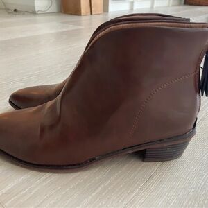Stylish Brown Leather Ankle Booties